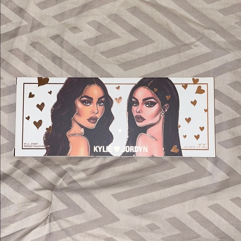 NWT Kylie Cosmetics (Kylie x Jordyn) Palette